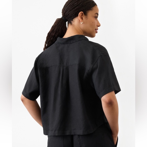 Athleta Retreat Short Sleeve Linen Button Down shirt Sz medium black - like new! - Picture 5 of 12